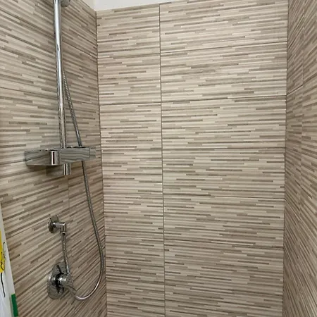 Gira, Vota E Furria Giardini Naxos